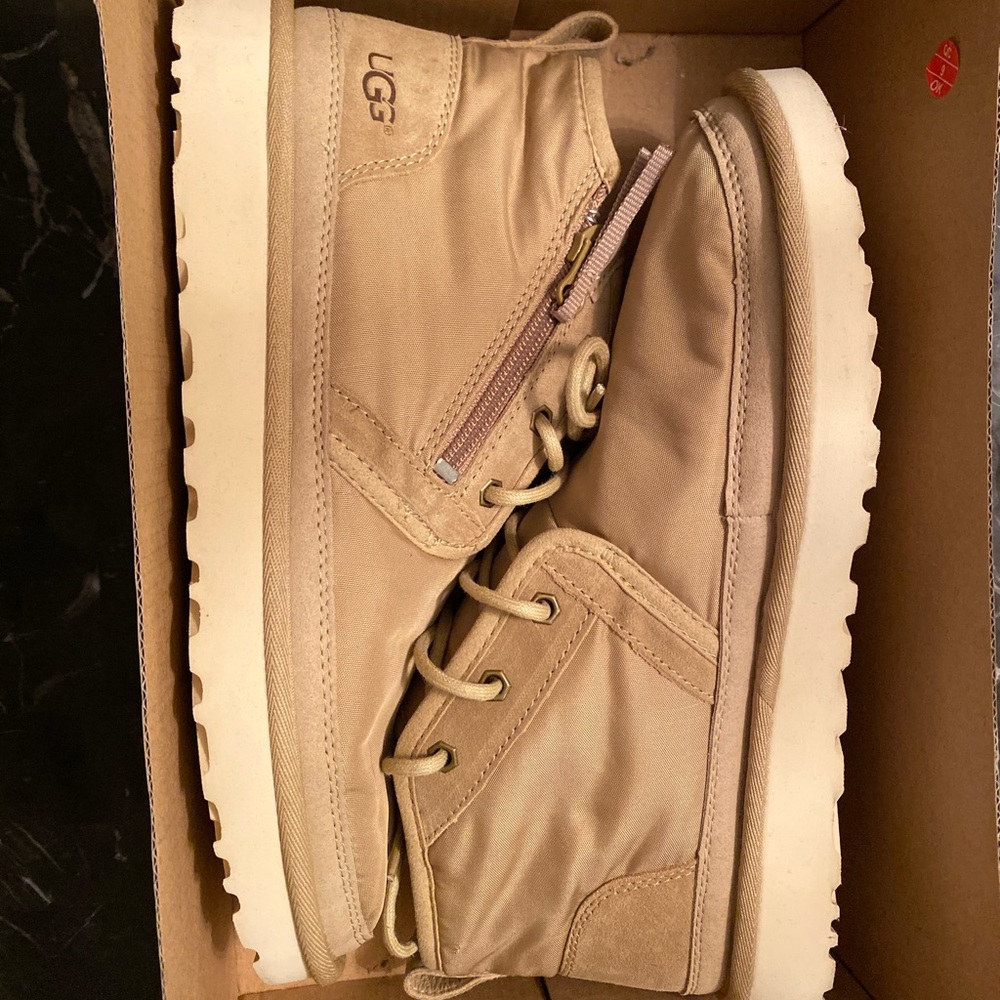 Ugg Neumel Zip